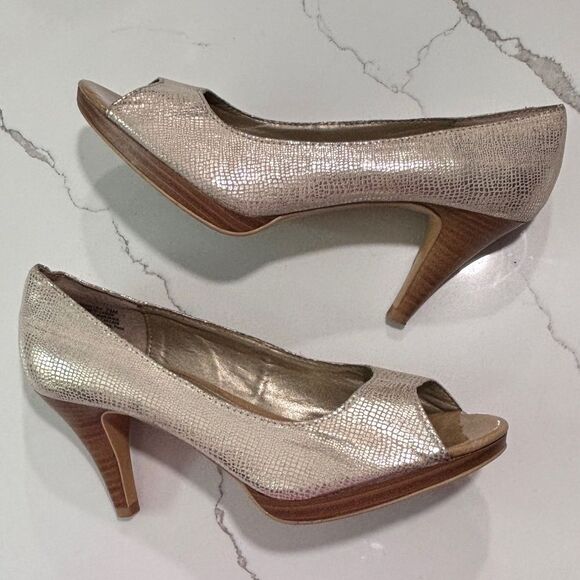 Bandolino | Mylah Gold Metallic Women’s Peep-toe Heels Pumps Size 7.5 - Picture 4 of 12